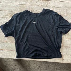 Nike Cropped Tee